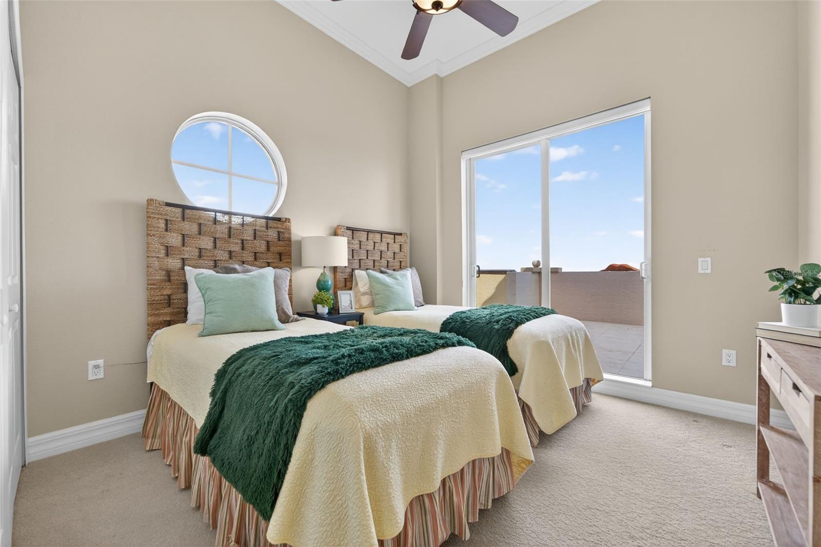 Image 59 of 96 For 5531 Cannes Circle 801