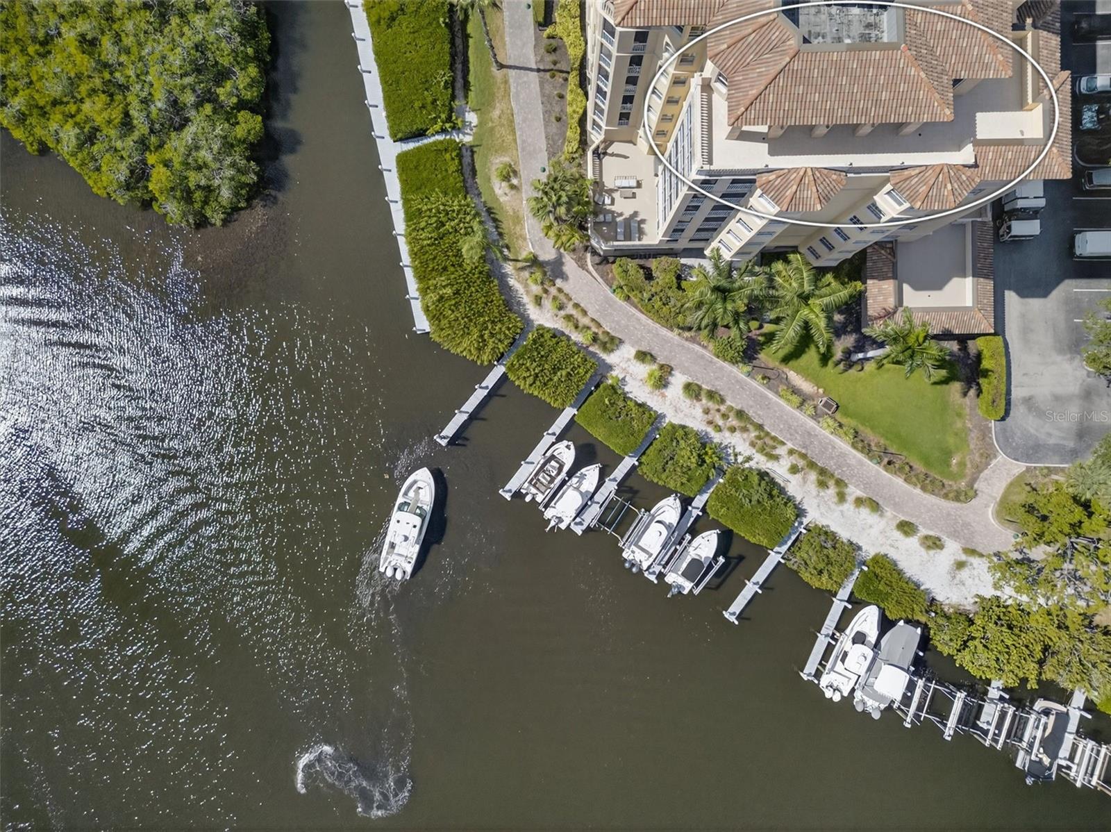 Image 80 of 96 For 5531 Cannes Circle 801