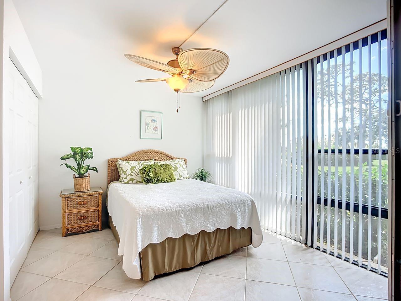 Image 18 of 39 For 612 Bird Bay Drive S 114
