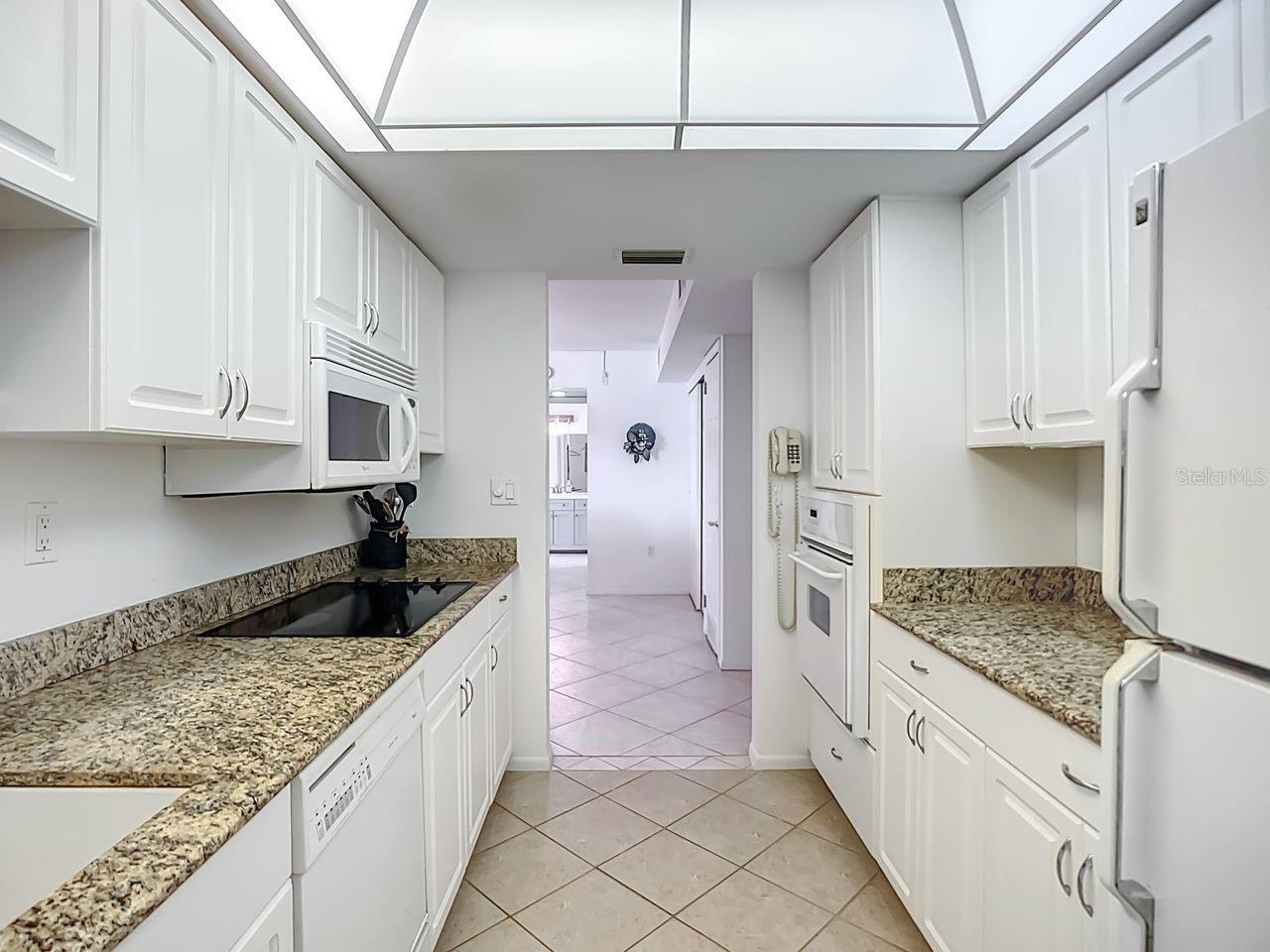 Image 9 of 39 For 612 Bird Bay Drive S 114