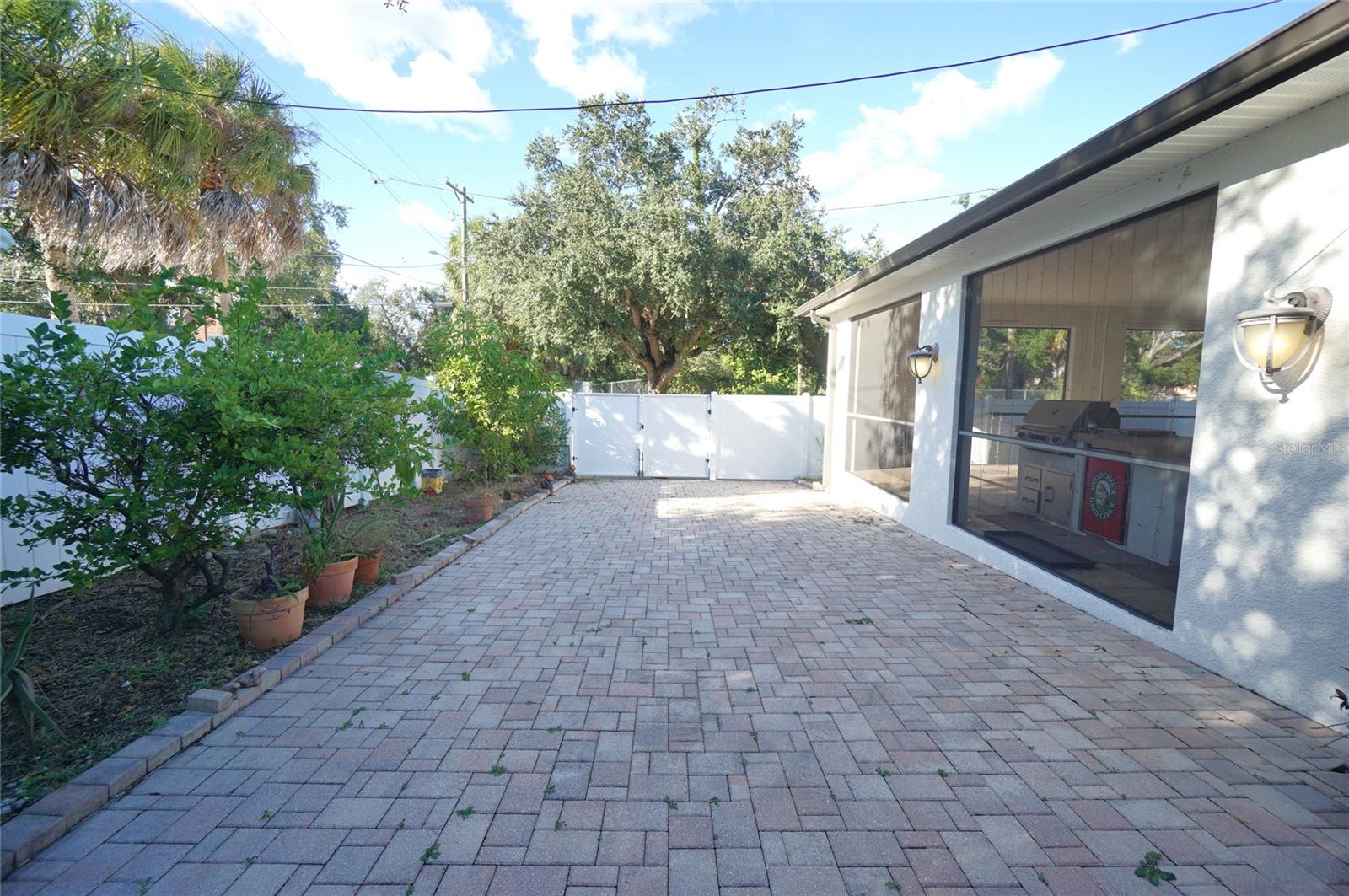 Image 23 of 26 For 1002 Lemon Street