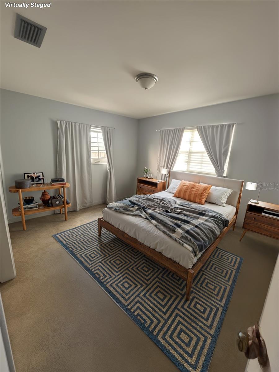 Listing photo id 12 for 705 Westwood Drive