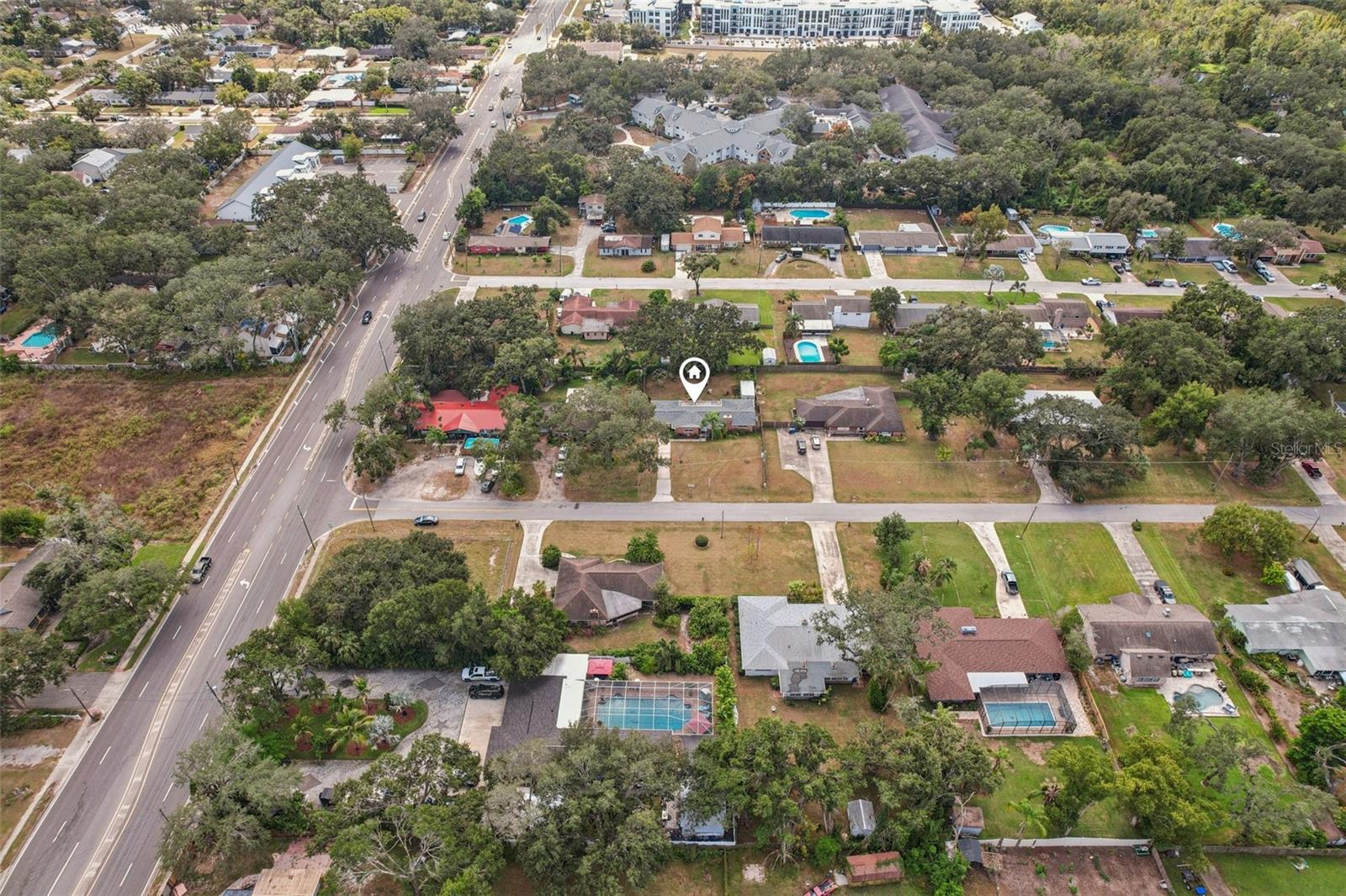 Listing photo id 21 for 705 Westwood Drive