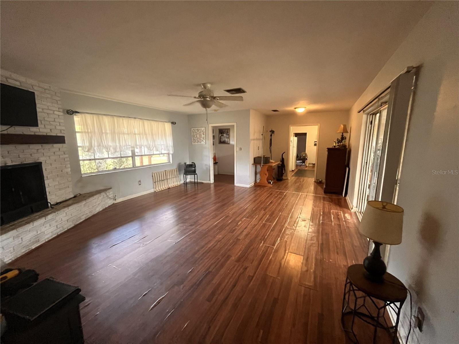 Listing photo id 1 for 705 Westwood Drive
