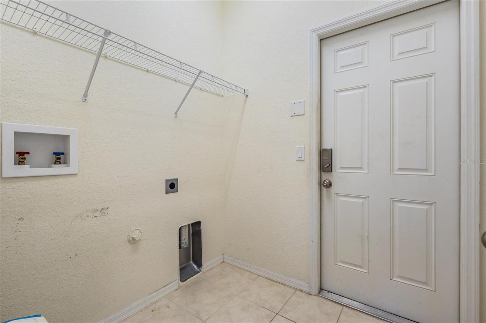 Image 31 of 50 For 9551 Jaybird Lane