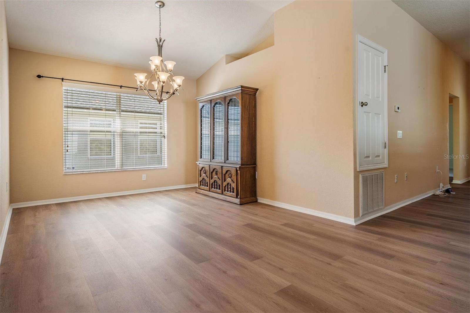 Image 7 of 50 For 9551 Jaybird Lane