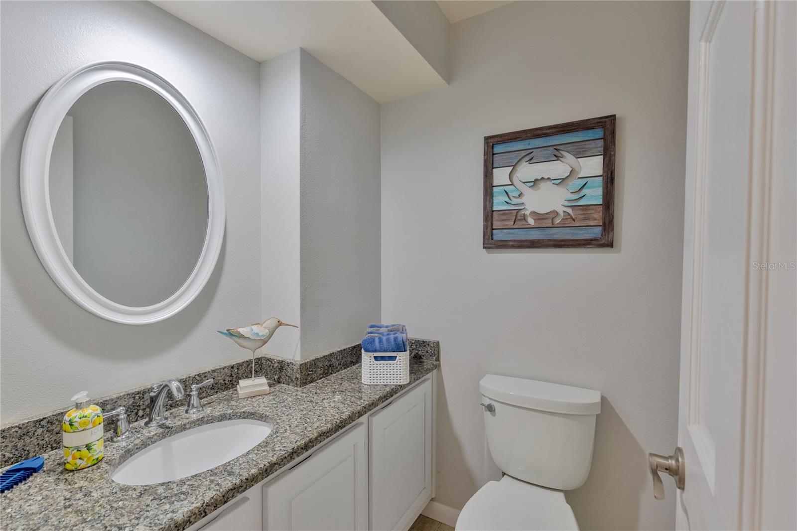 Listing photo id 10 for 411 Belle Isle Avenue