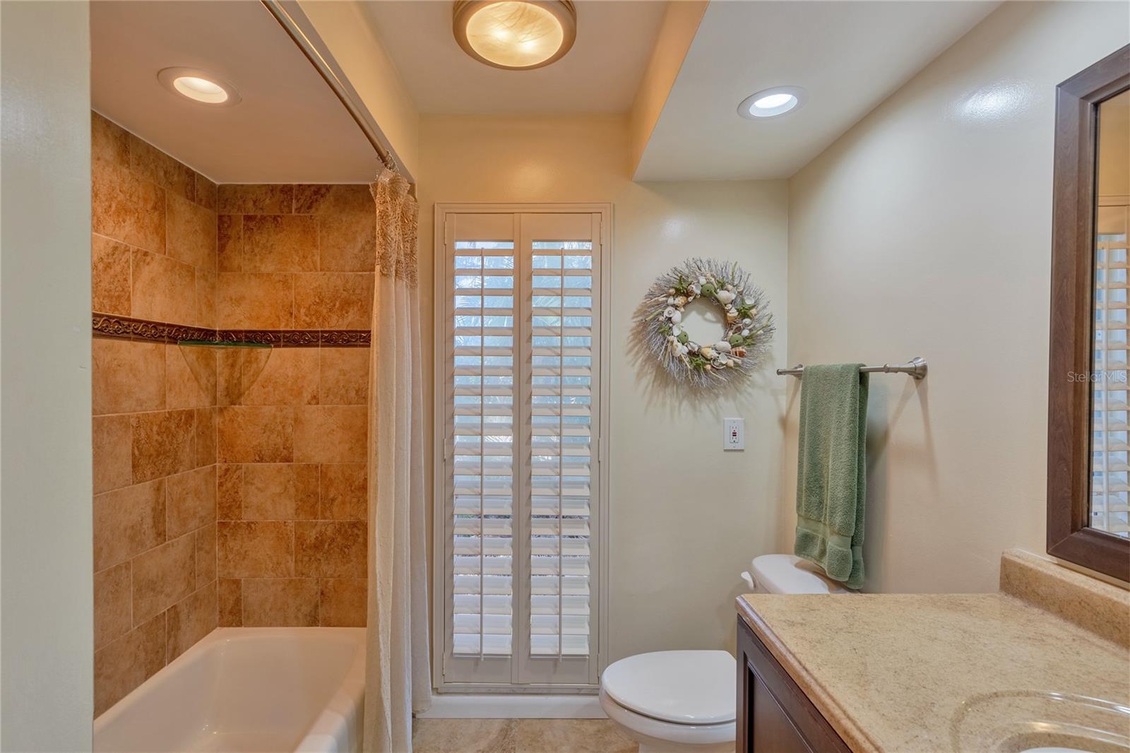 Listing photo id 33 for 411 Belle Isle Avenue