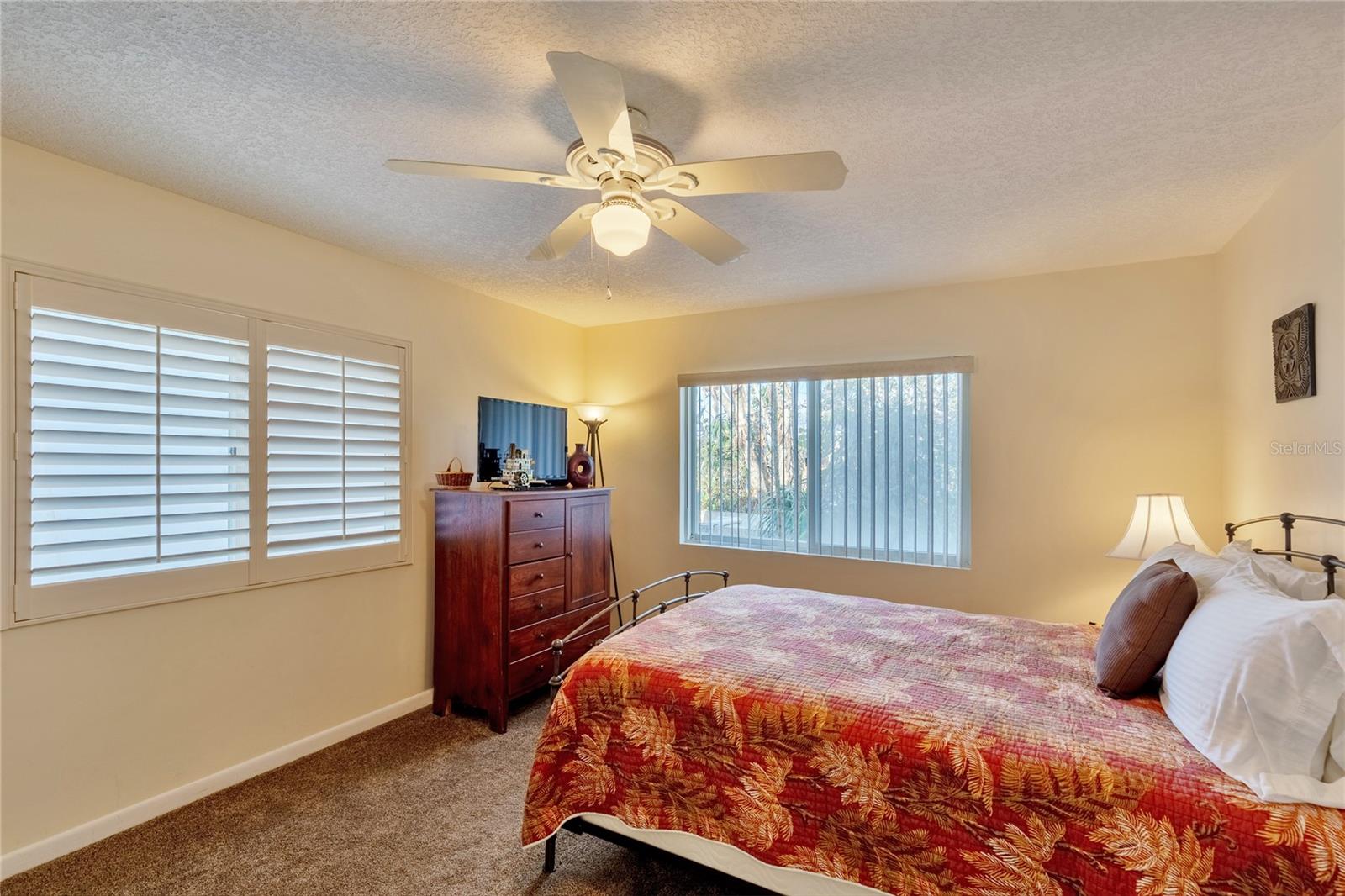 Listing photo id 38 for 411 Belle Isle Avenue