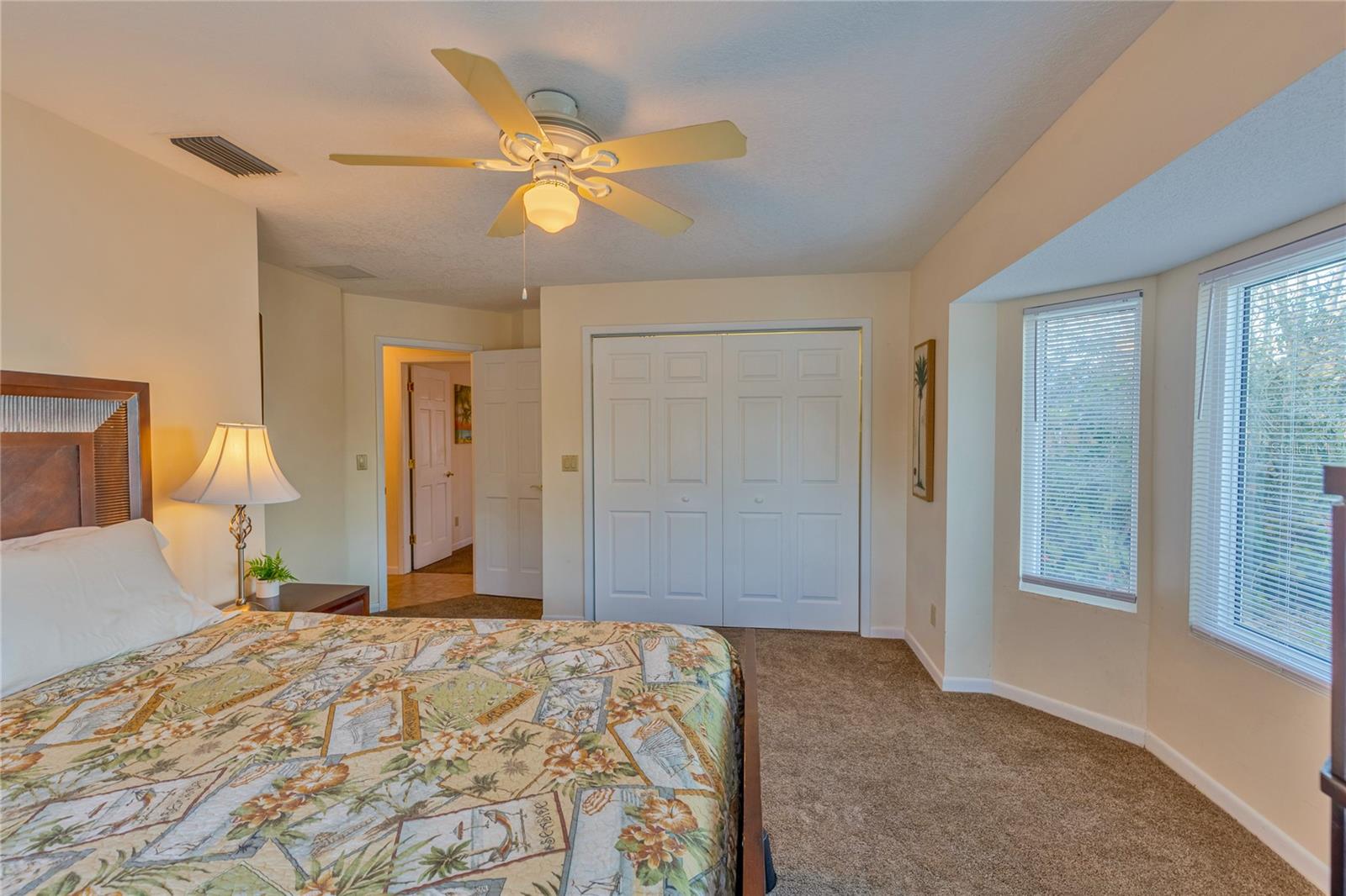 Listing photo id 43 for 411 Belle Isle Avenue