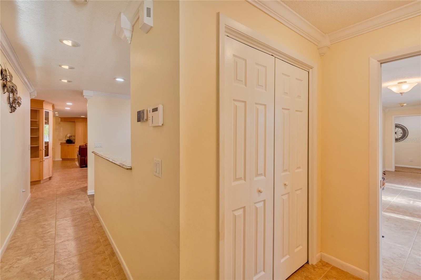 Listing photo id 46 for 411 Belle Isle Avenue