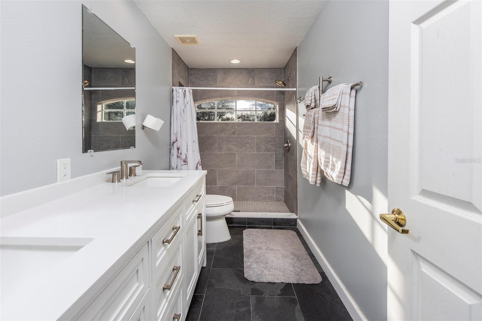 Image 37 of 43 For 7730 Aralia Way