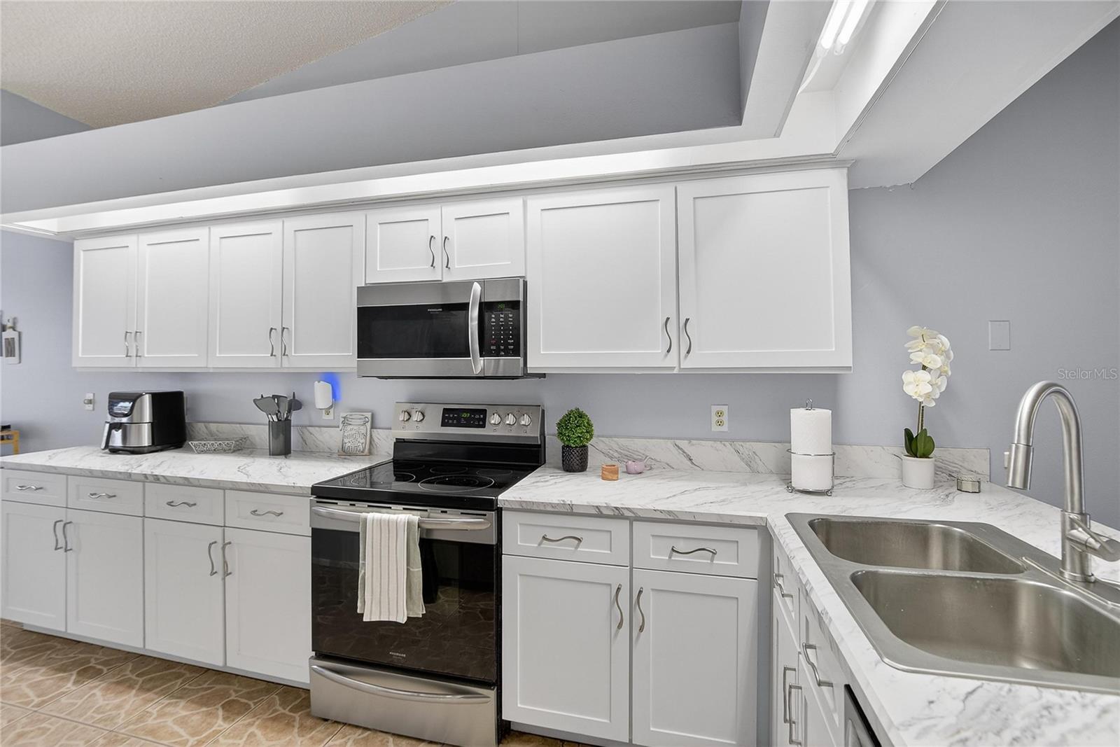 Image 10 of 73 For 11005 Kenbrook Drive