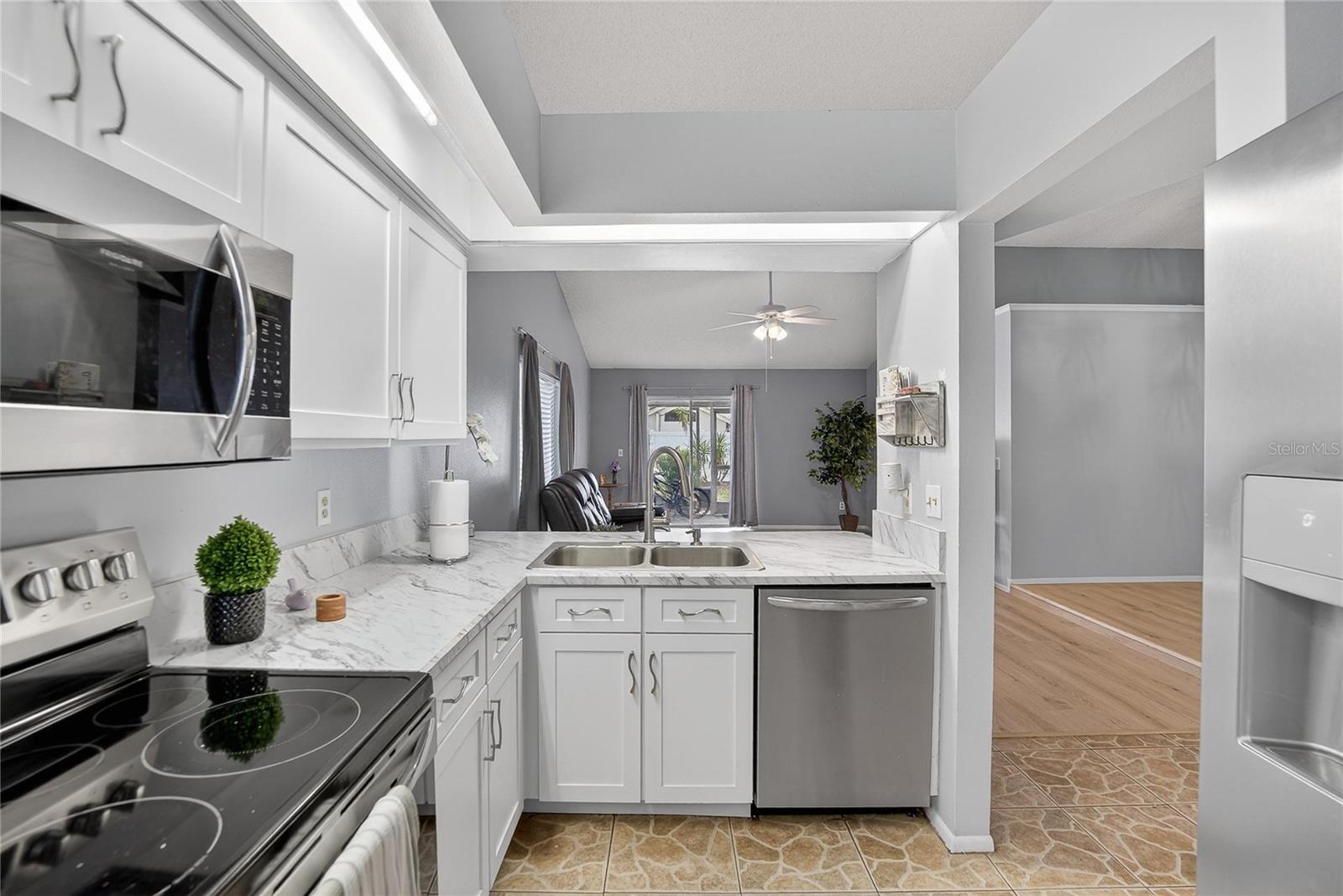 Image 15 of 73 For 11005 Kenbrook Drive