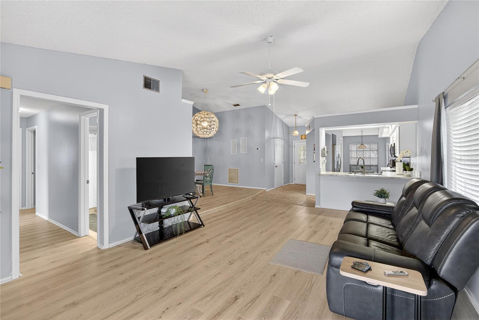 Image 19 of 73 For 11005 Kenbrook Drive