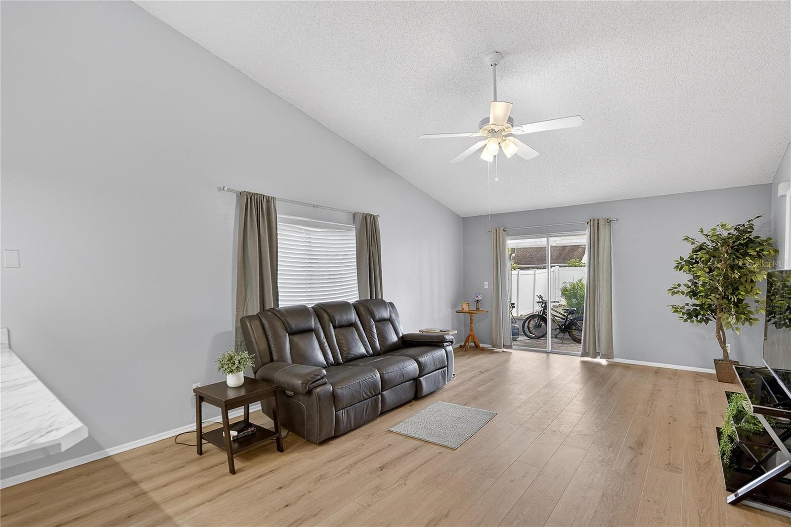 Image 34 of 73 For 11005 Kenbrook Drive