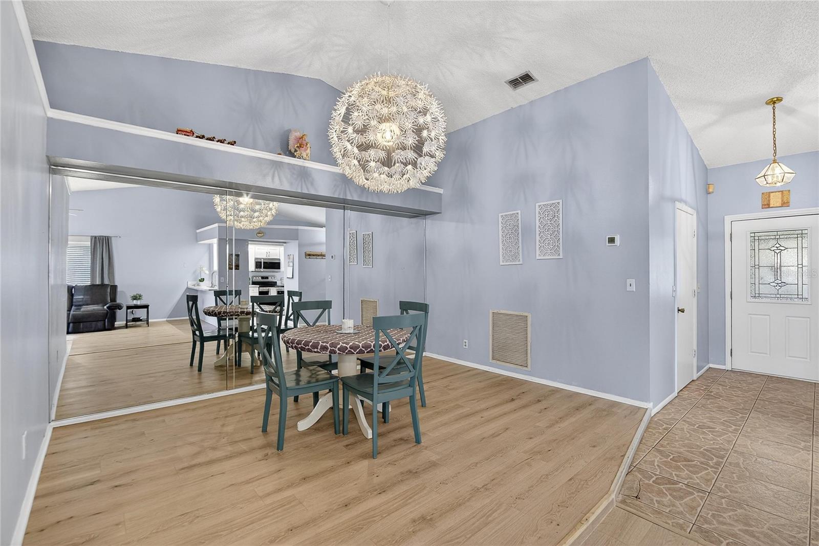 Image 7 of 73 For 11005 Kenbrook Drive