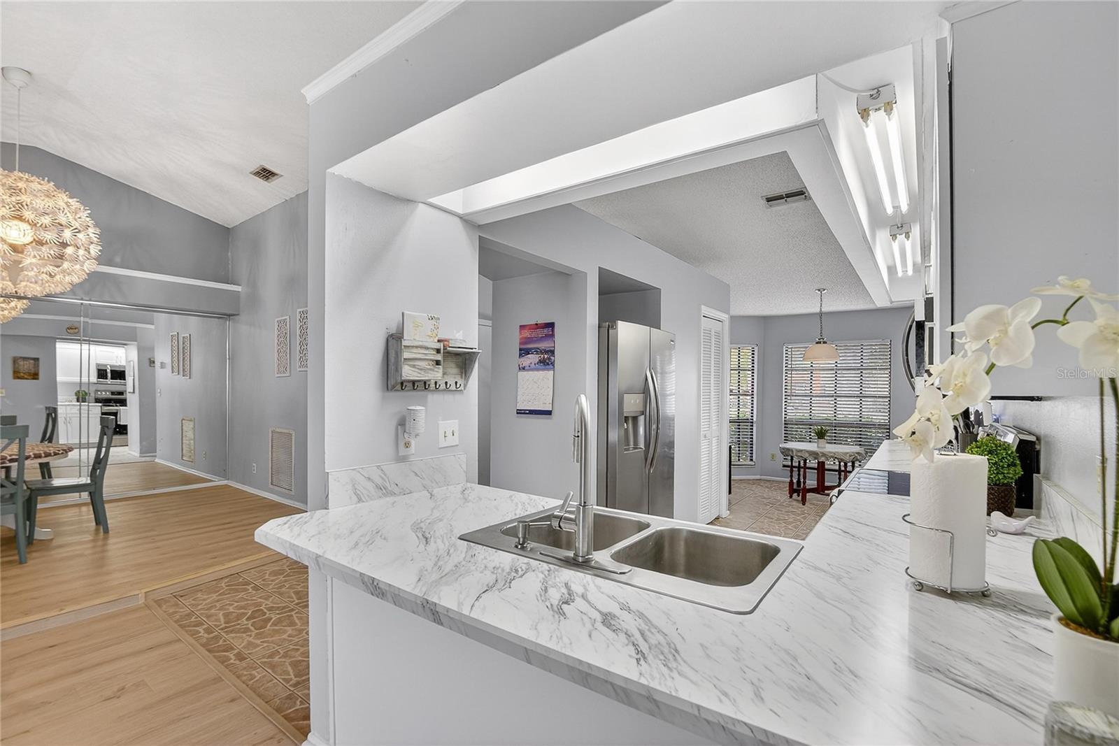 Image 9 of 73 For 11005 Kenbrook Drive