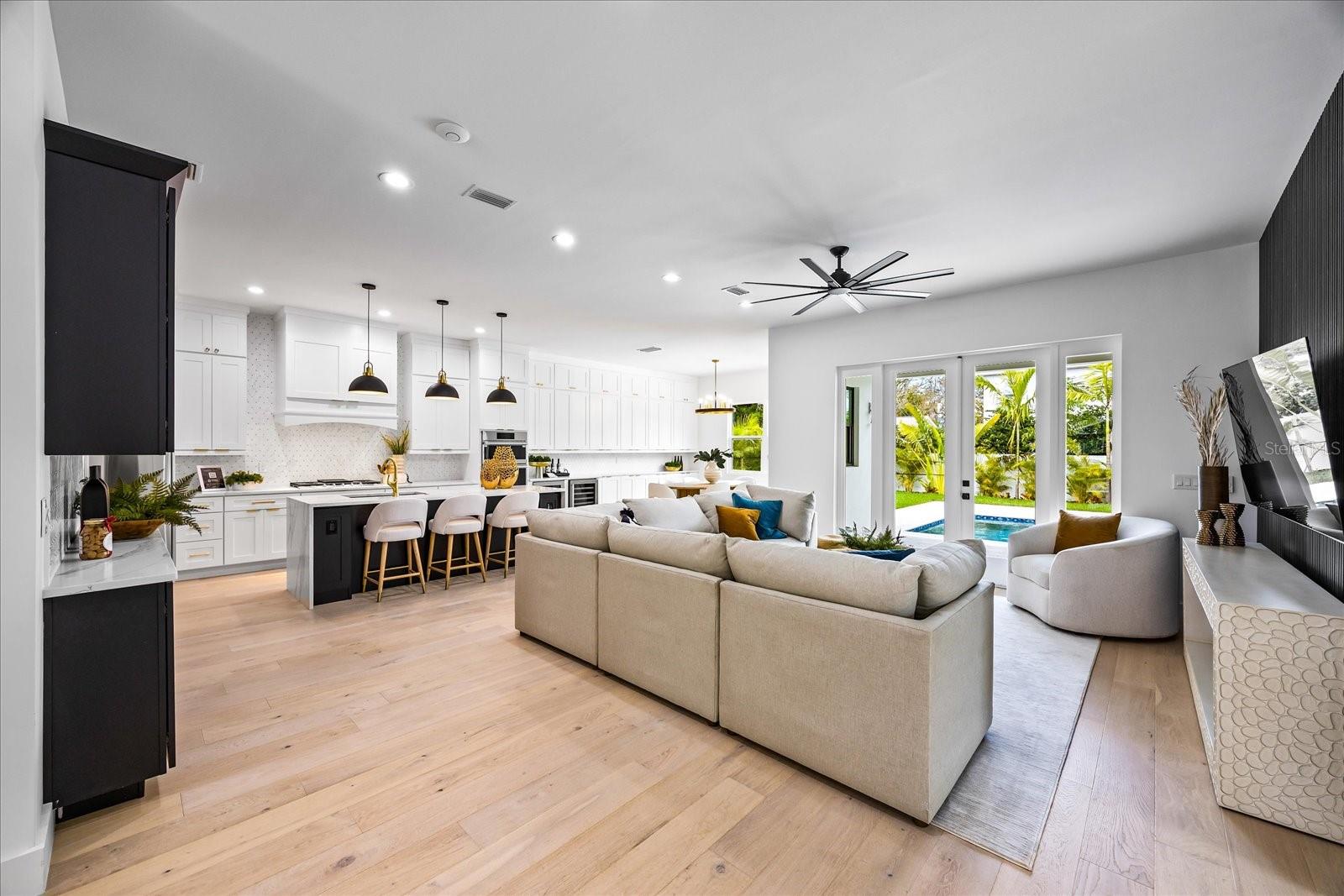 Listing photo id 8 for 3601 Platt Street