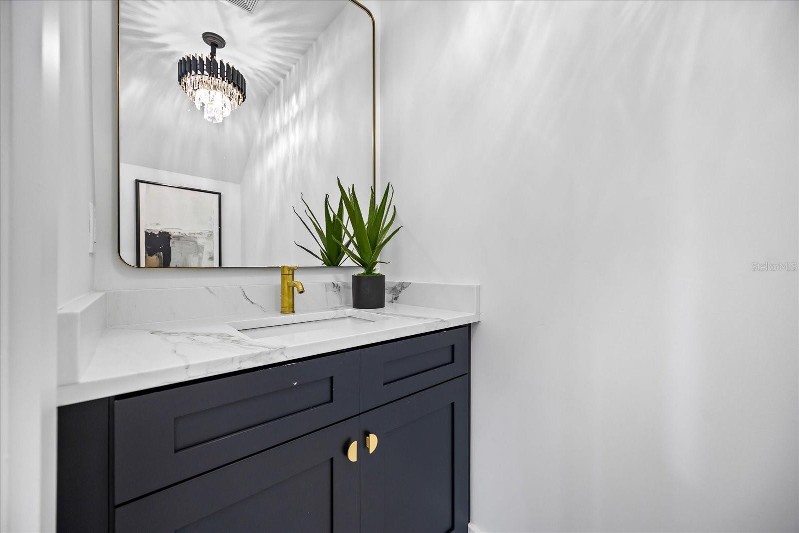 Listing photo id 31 for 3601 Platt Street