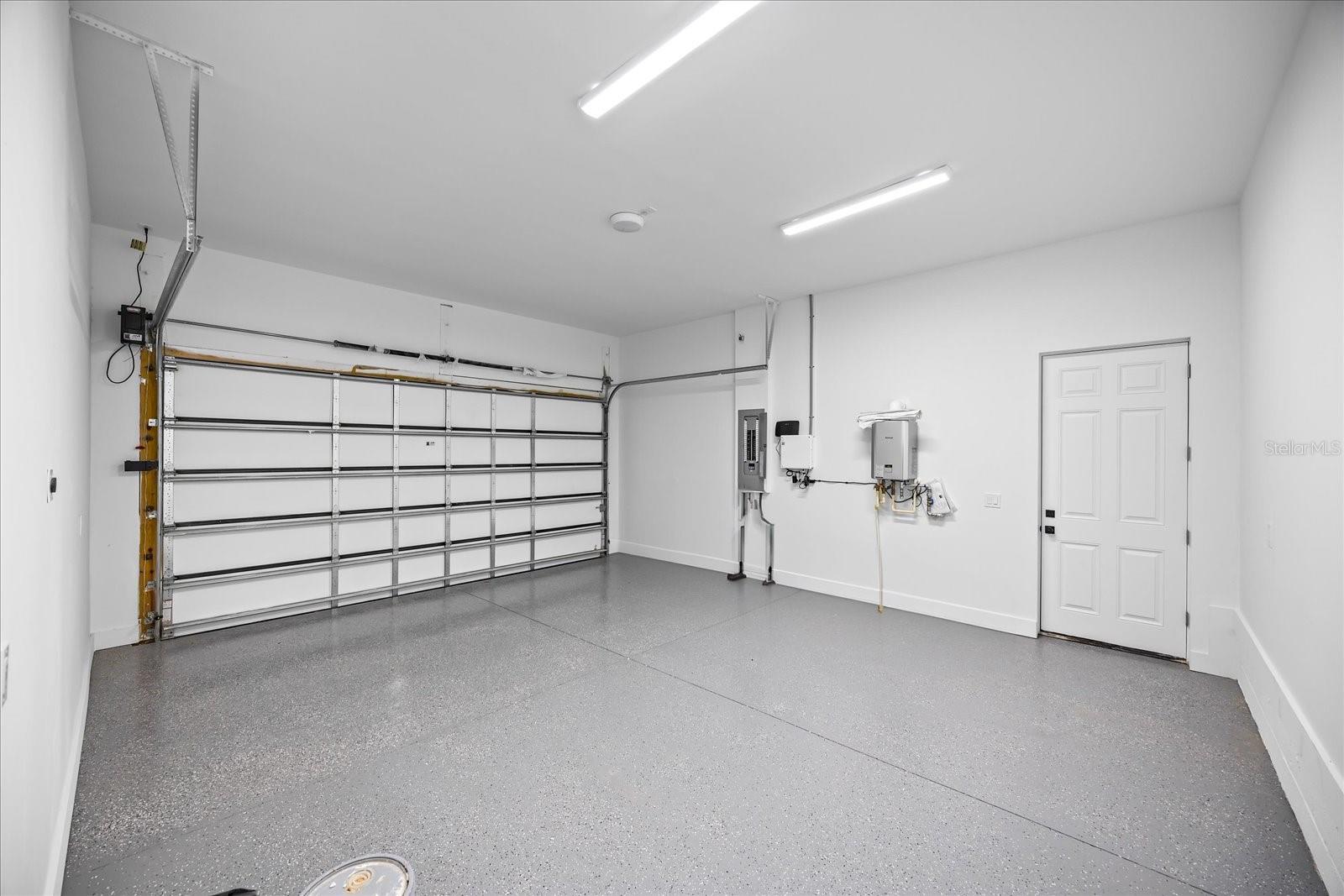 Listing photo id 32 for 3601 Platt Street