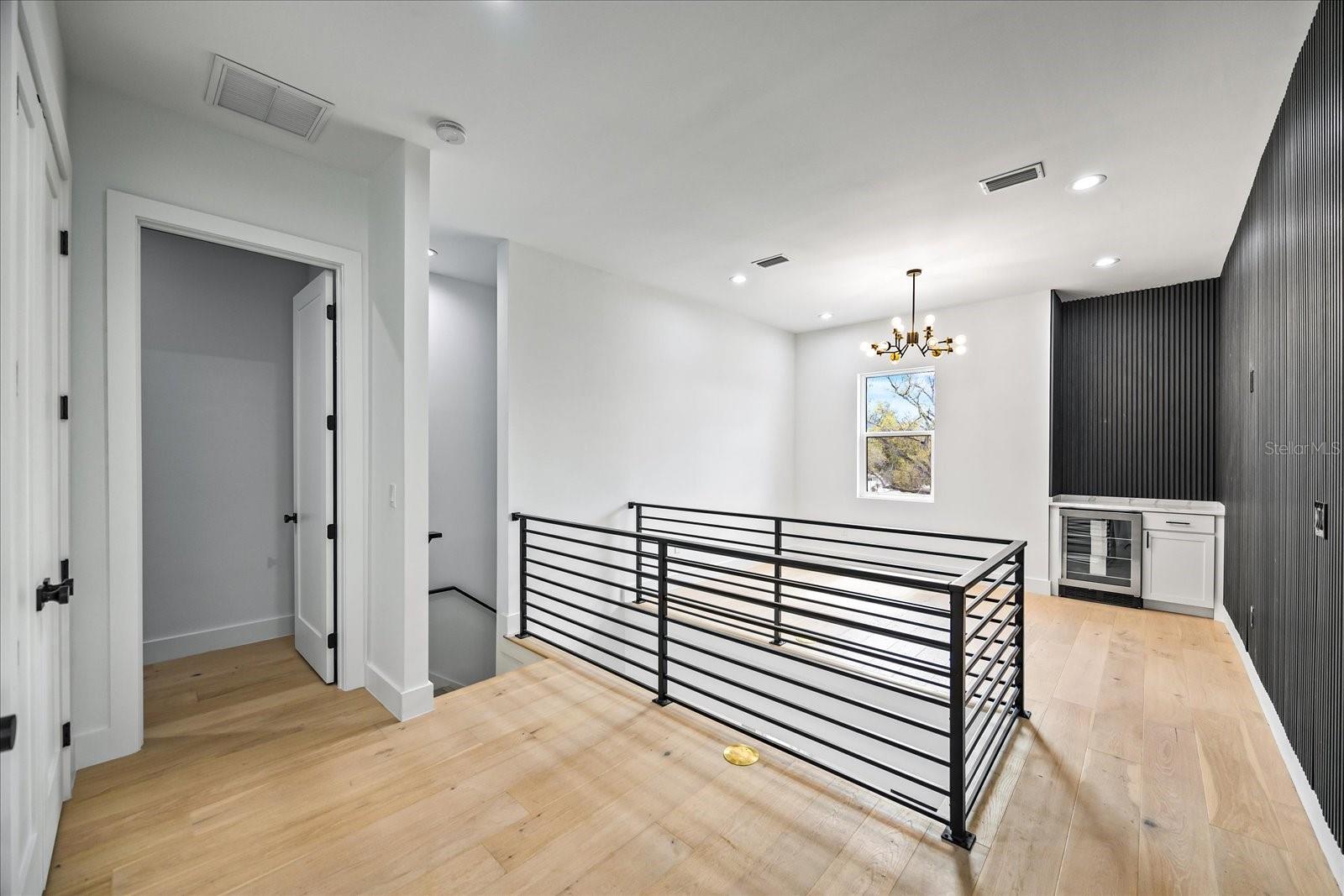 Listing photo id 33 for 3601 Platt Street