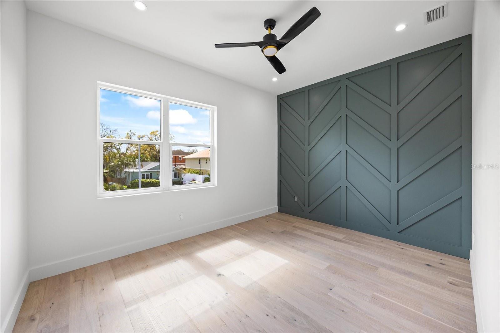 Listing photo id 53 for 3601 Platt Street
