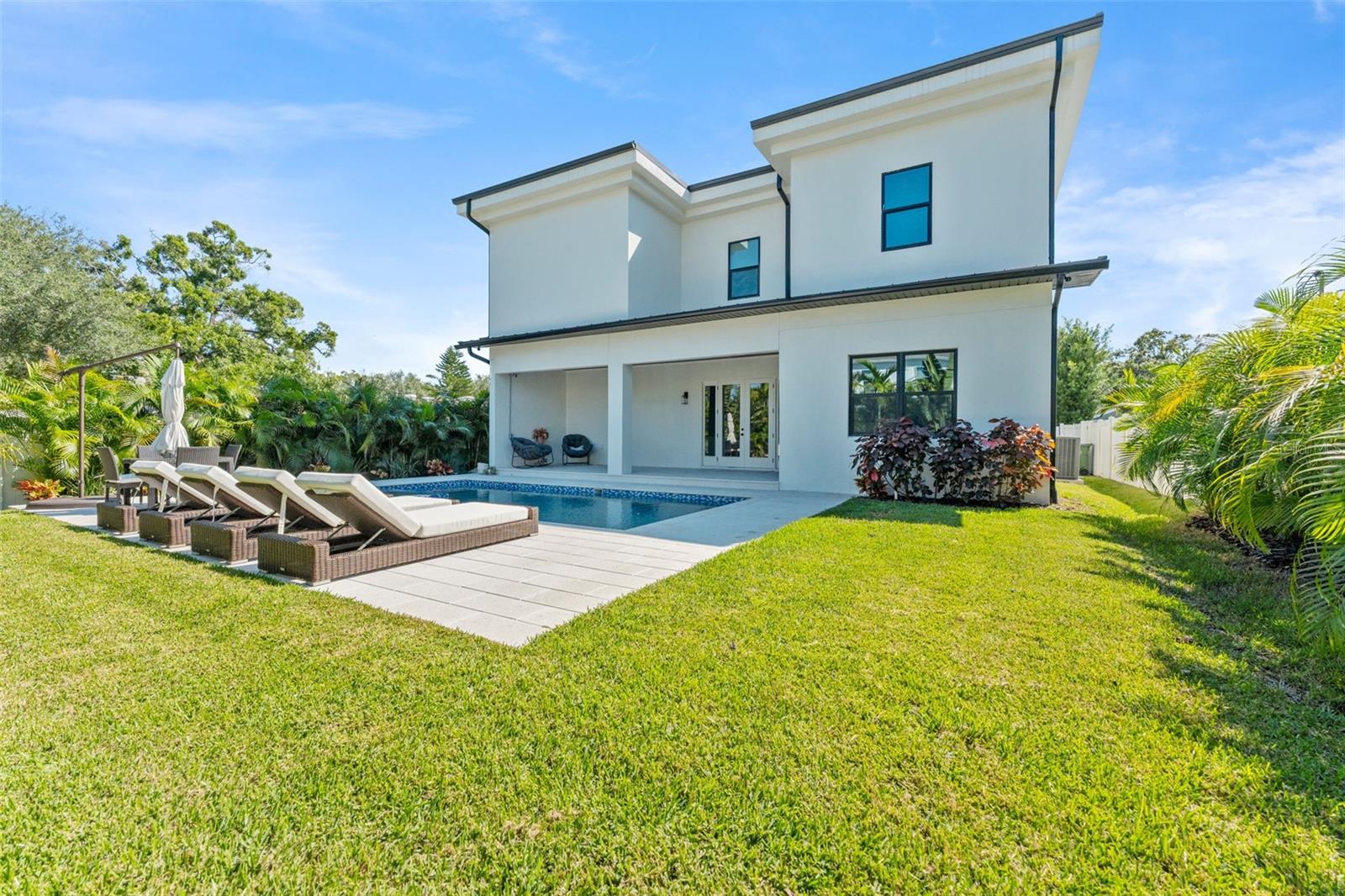 Listing photo id 60 for 3601 Platt Street