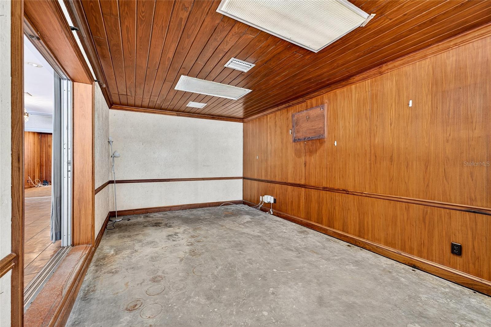 Image 10 of 63 For 2421 Stuart St