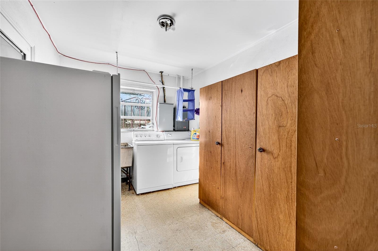 Image 12 of 63 For 2421 Stuart St