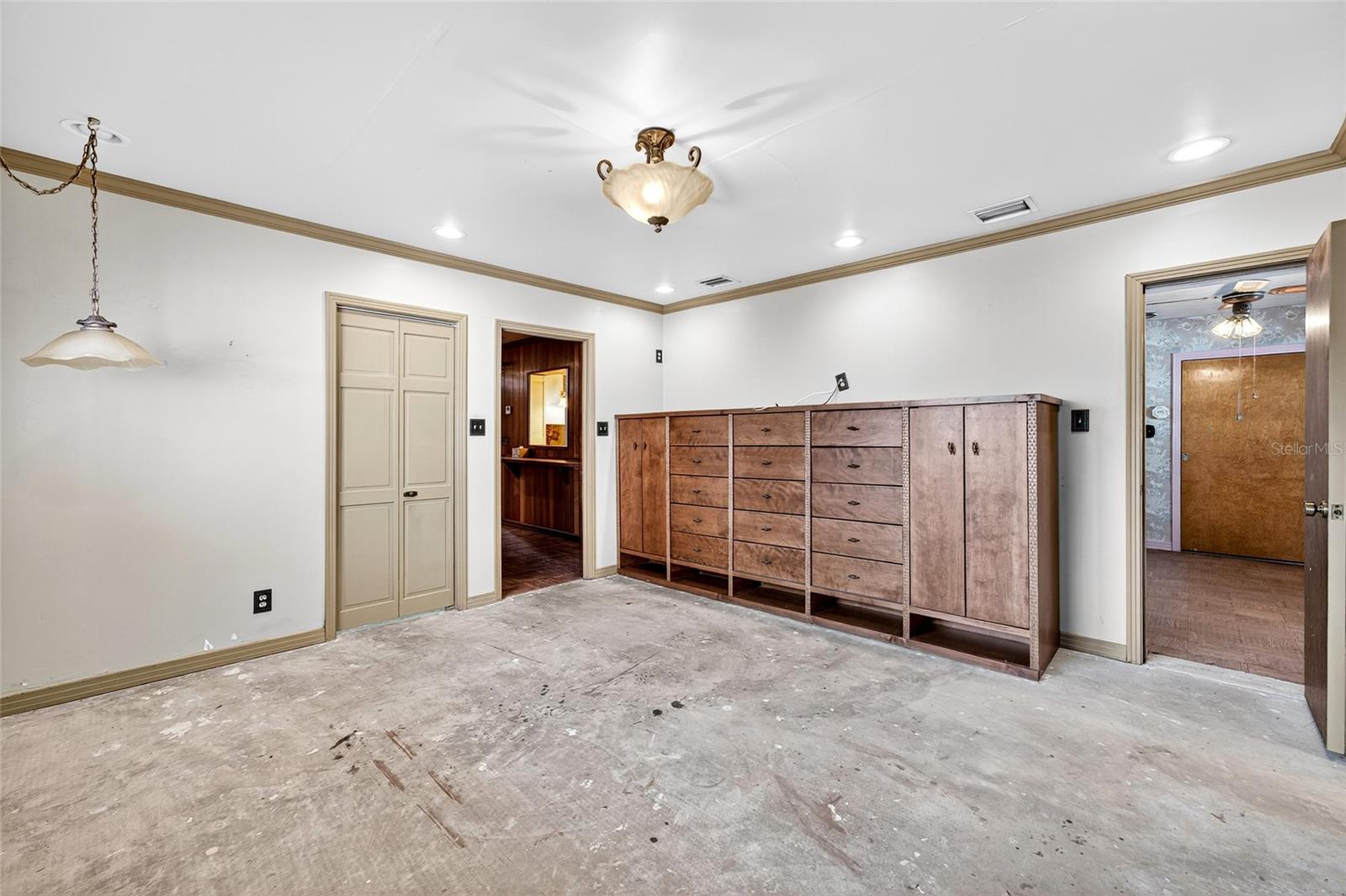 Image 18 of 63 For 2421 Stuart St