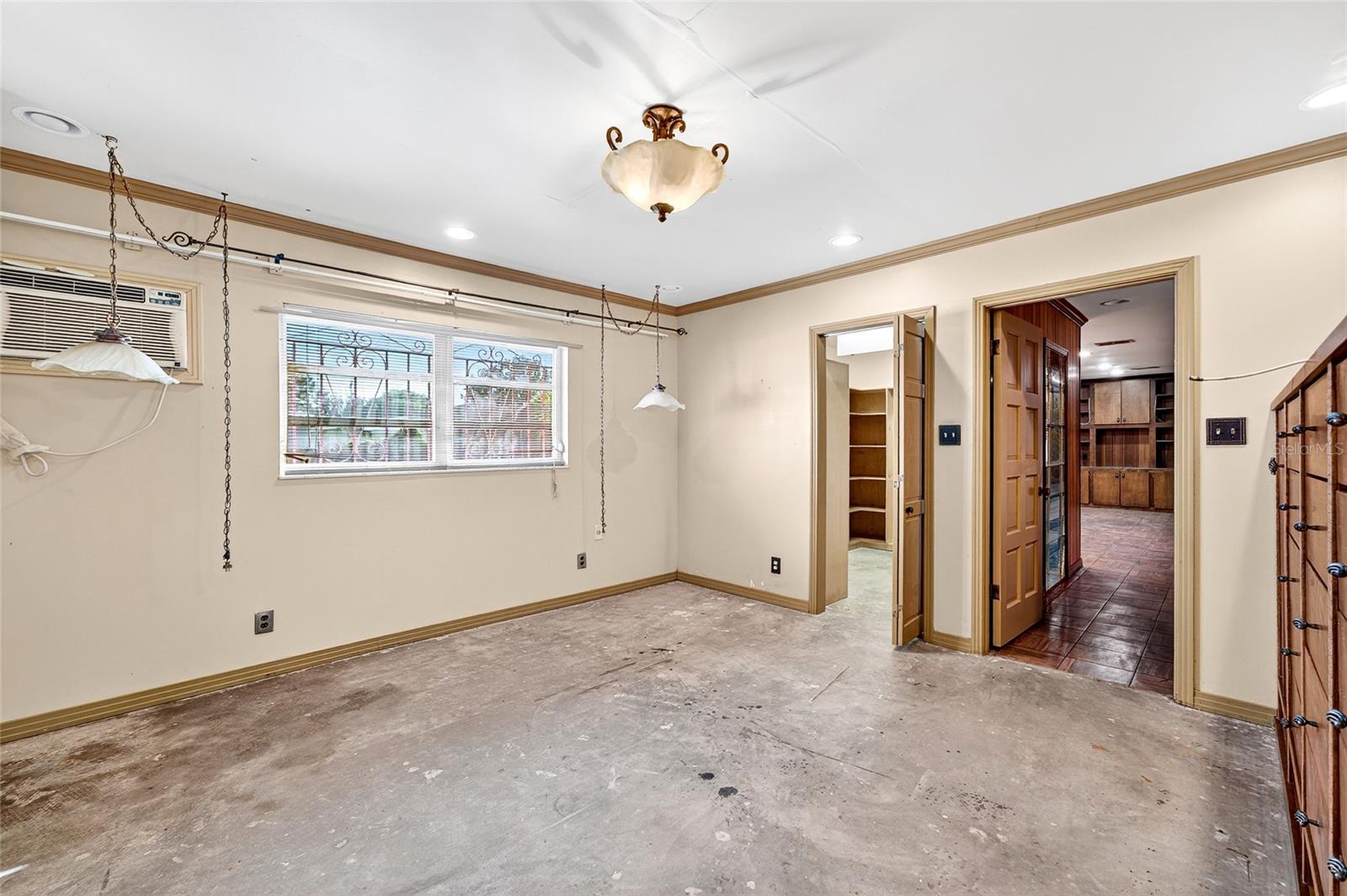 Image 19 of 63 For 2421 Stuart St