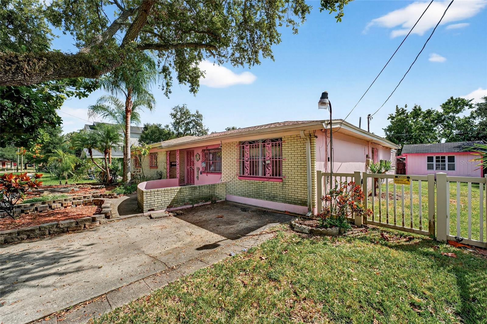 Image 47 of 63 For 2421 Stuart St