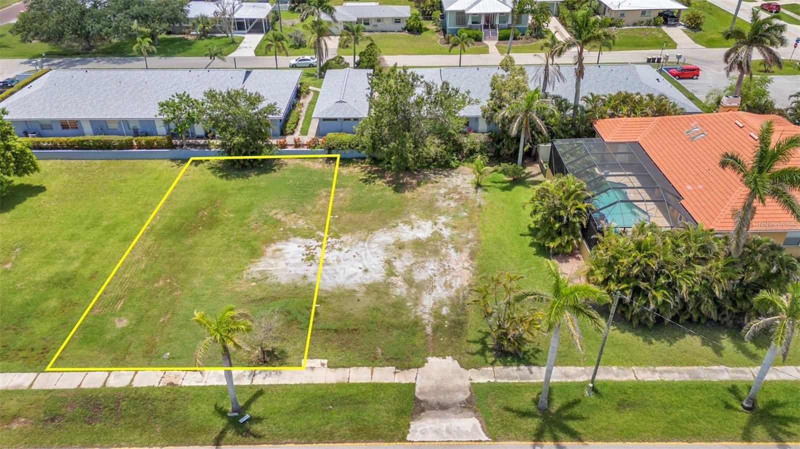 Image 22 of 25 For 817 Marion Avenue