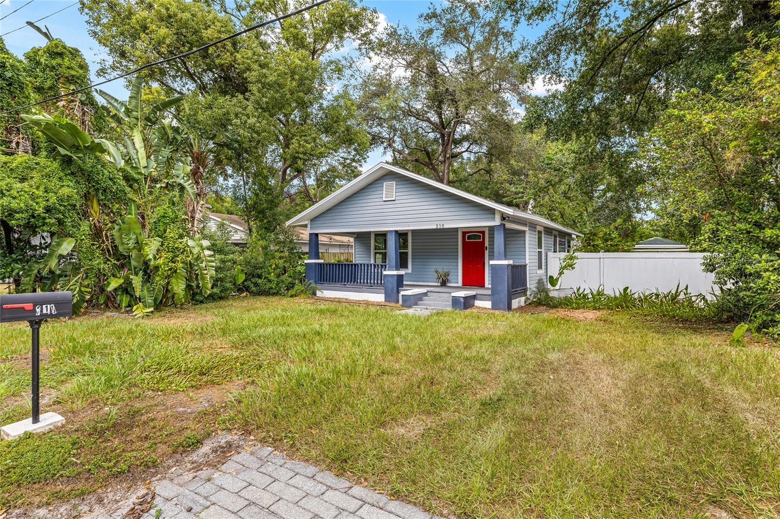 Image 3 of 38 For 210 Cluster Avenue