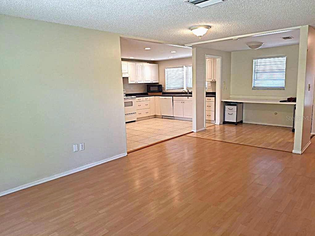 Image 12 of 23 For 2812 Dovewood Street