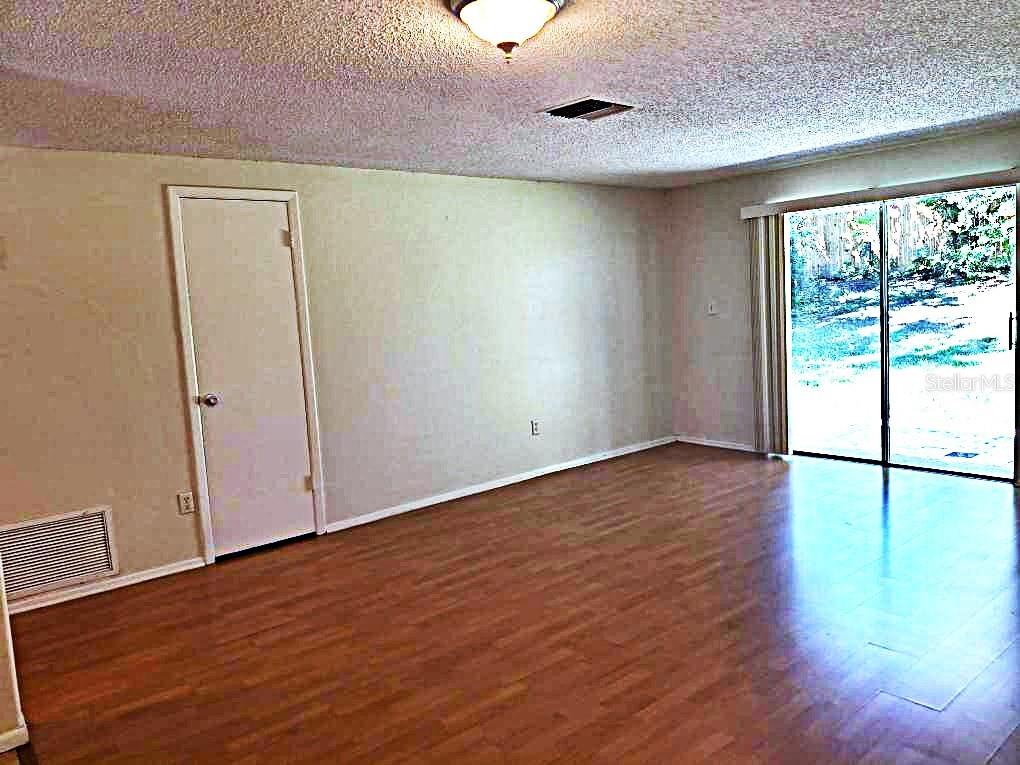 Image 9 of 23 For 2812 Dovewood Street