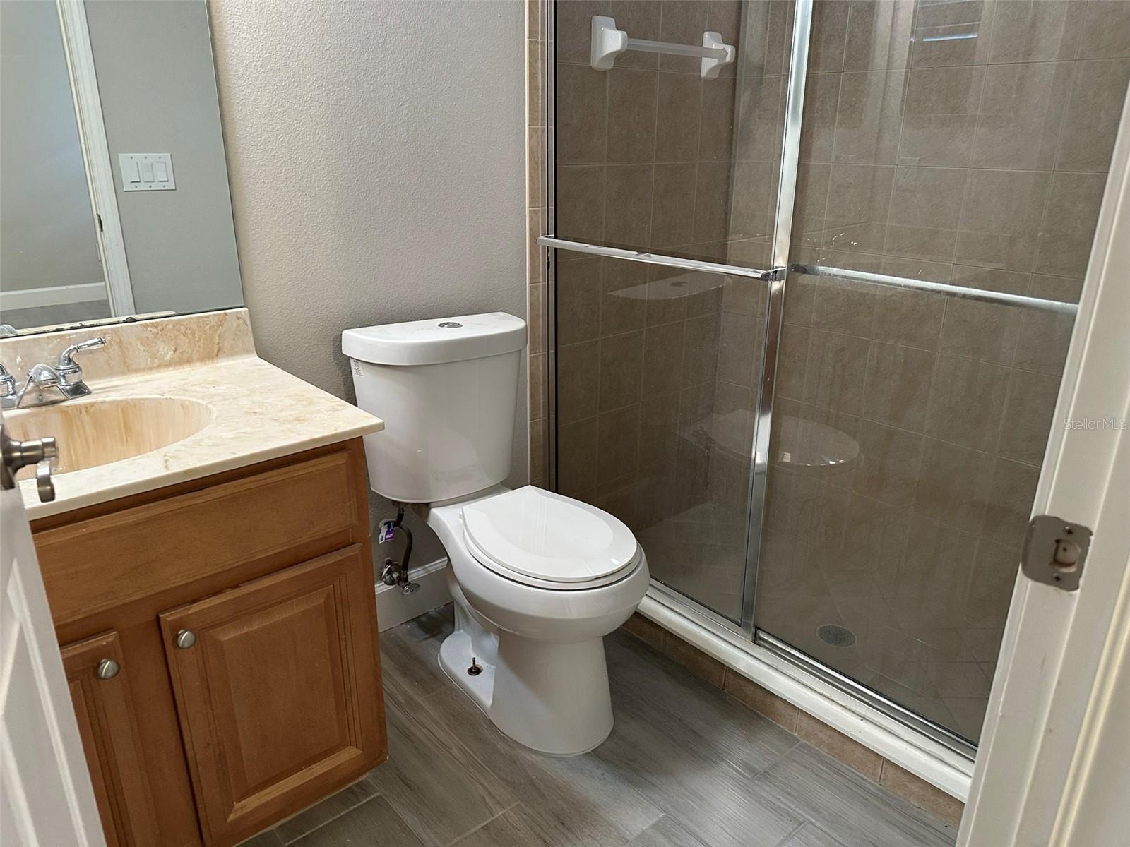 Image 16 of 27 For 1008 Arista Boulevard