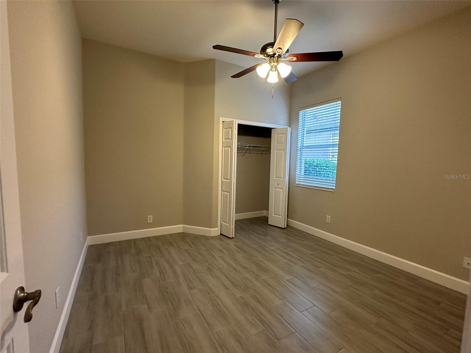 Image 25 of 27 For 1008 Arista Boulevard