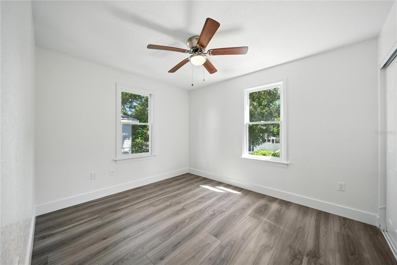 Image 23 of 40 For 501 Sparkman Avenue