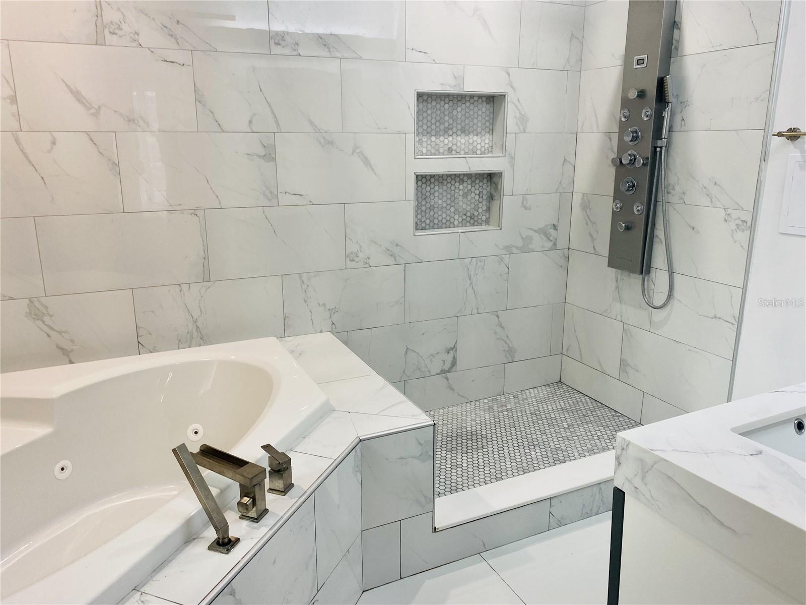 Image 6 of 13 For 608 Overhill Drive