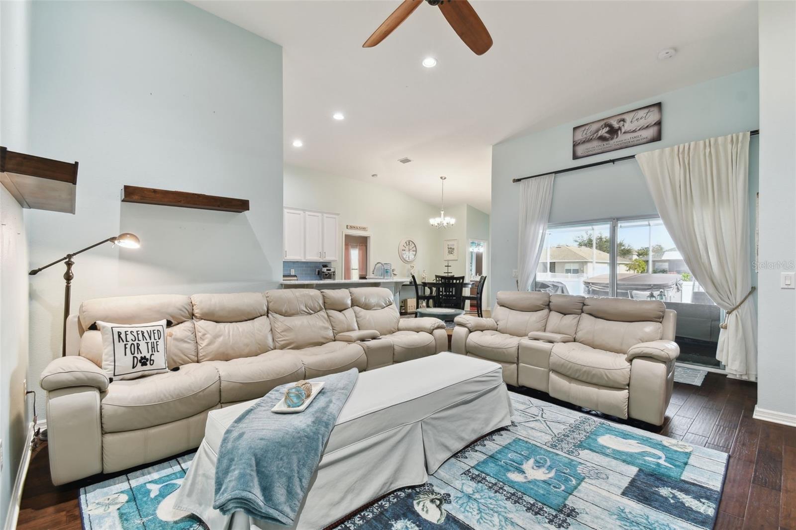 Image 3 of 100 For 6843 Boulder Run Loop