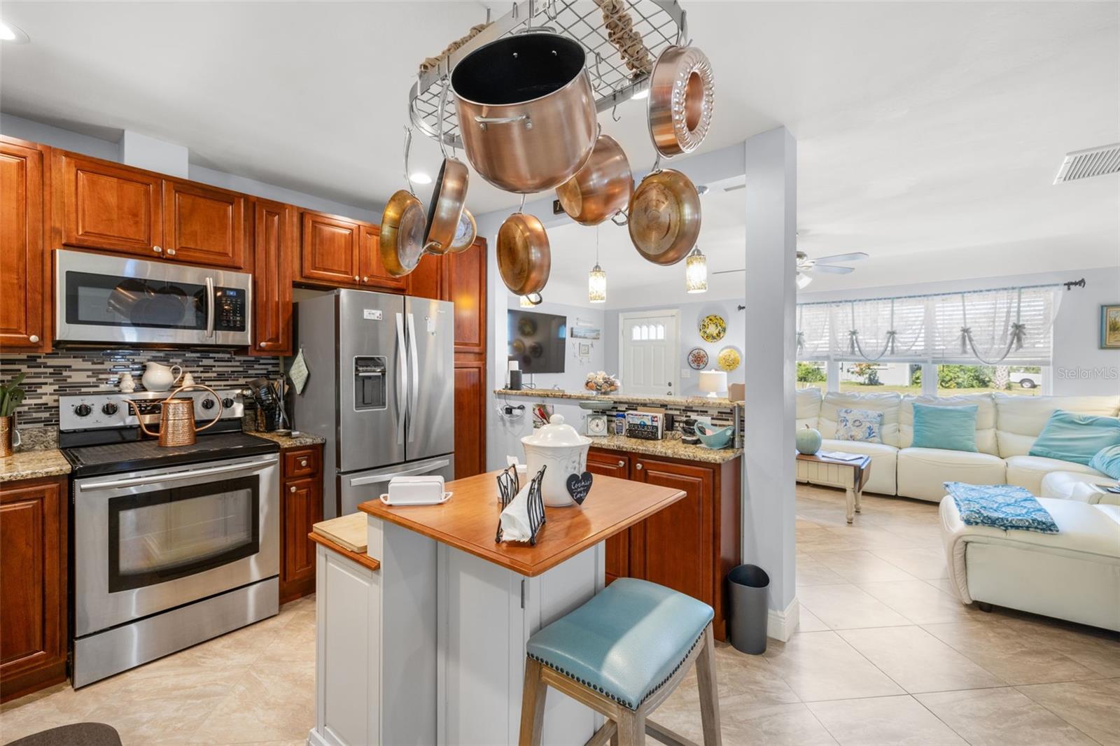 Image 10 of 39 For 1263 Bellevue Boulevard