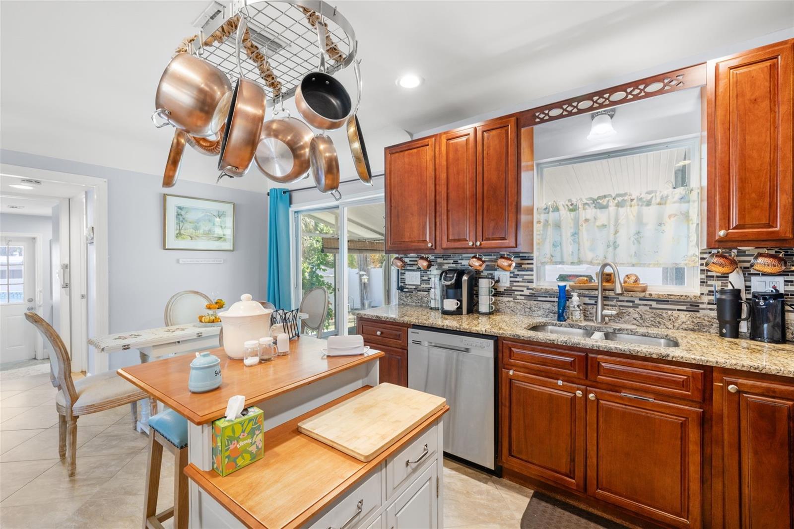 Image 8 of 39 For 1263 Bellevue Boulevard