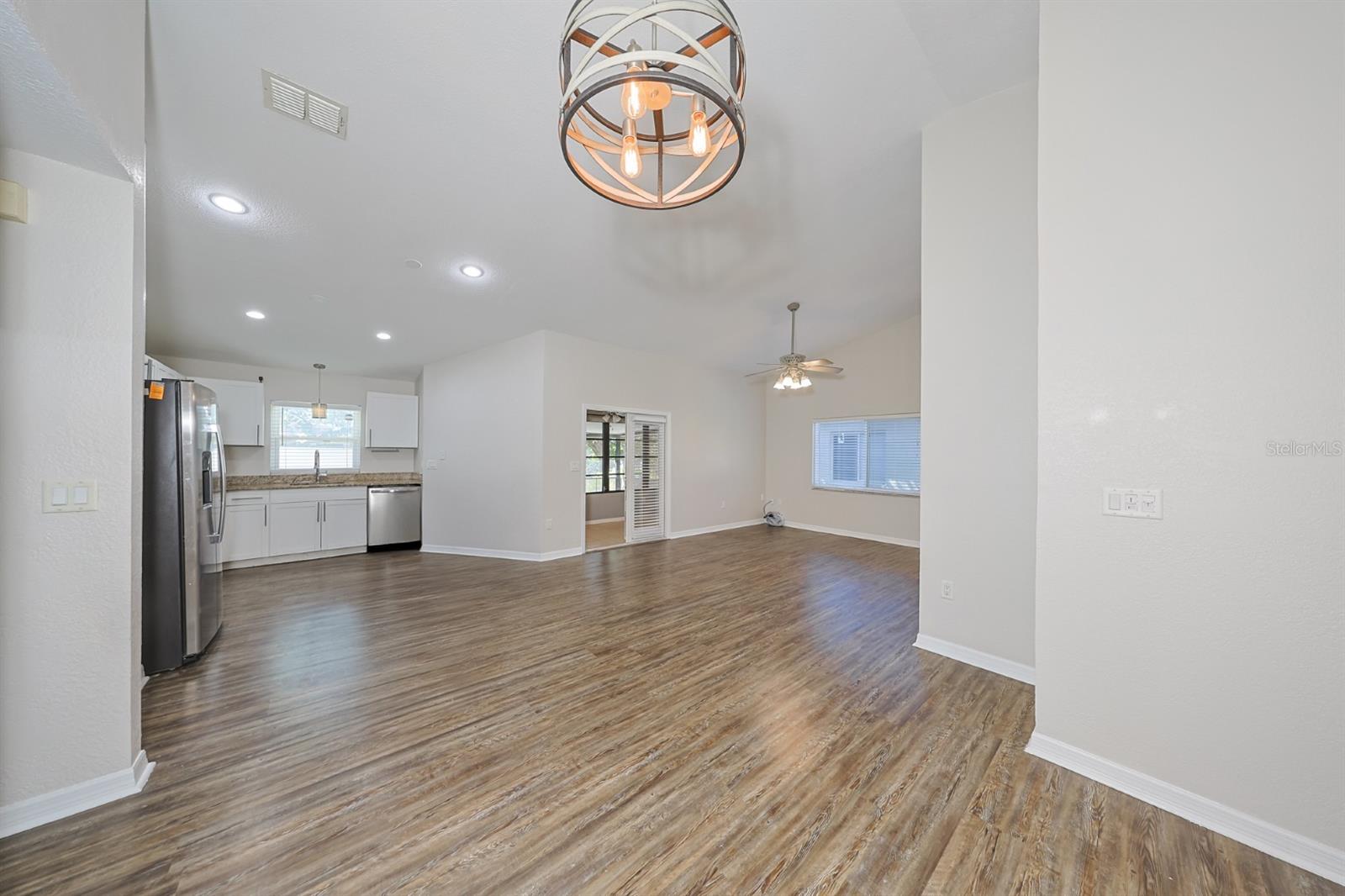 Image 12 of 34 For 10900 Livingston Drive