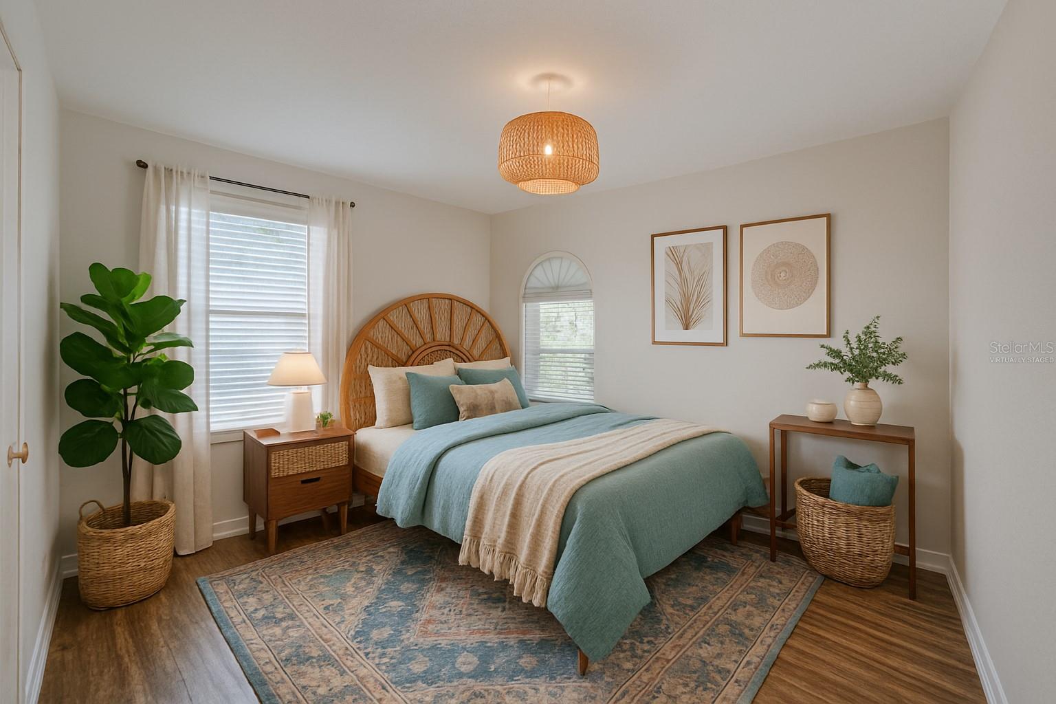 Image 23 of 34 For 10900 Livingston Drive