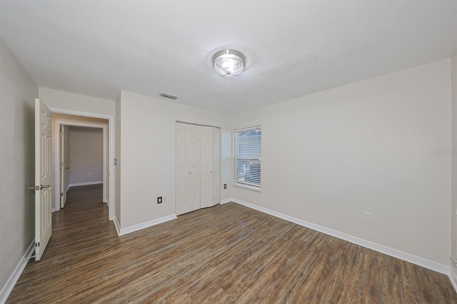 Image 24 of 34 For 10900 Livingston Drive