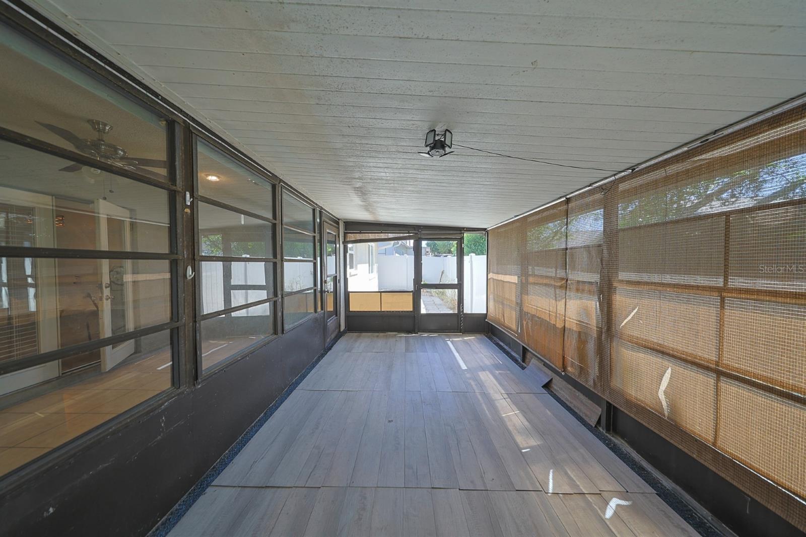 Image 30 of 34 For 10900 Livingston Drive