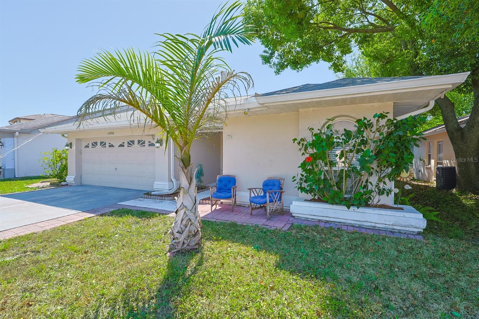 Image 31 of 34 For 10900 Livingston Drive