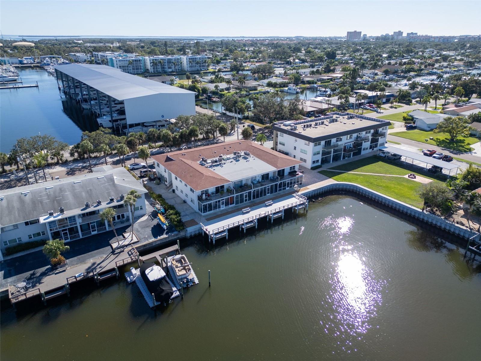 Image 6 of 39 For 3753 46th Avenue S 6